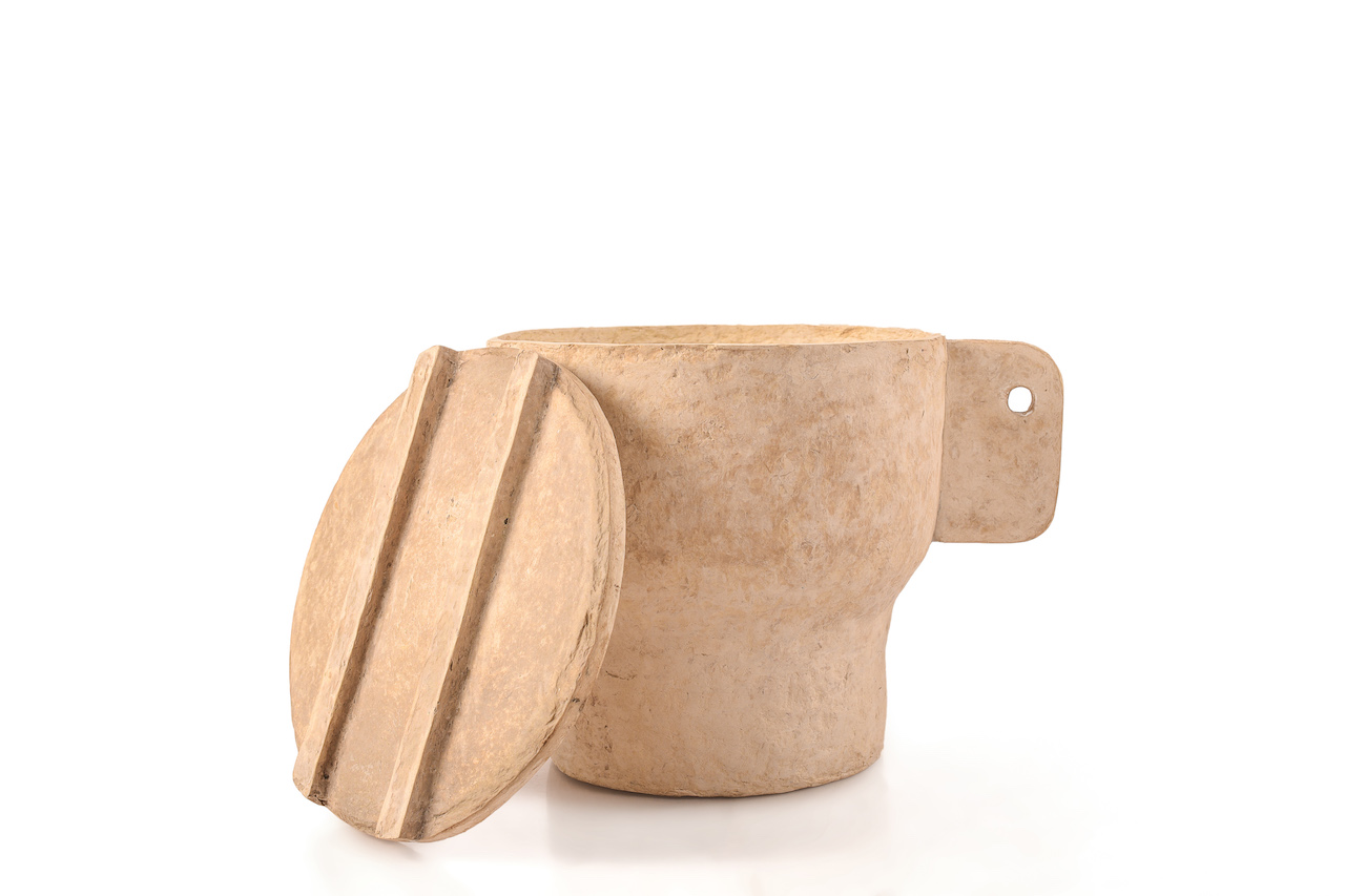 PAPER CLAY VASE SINGLE ABACA PULP WITH EARHOLE by INDIGENOUS